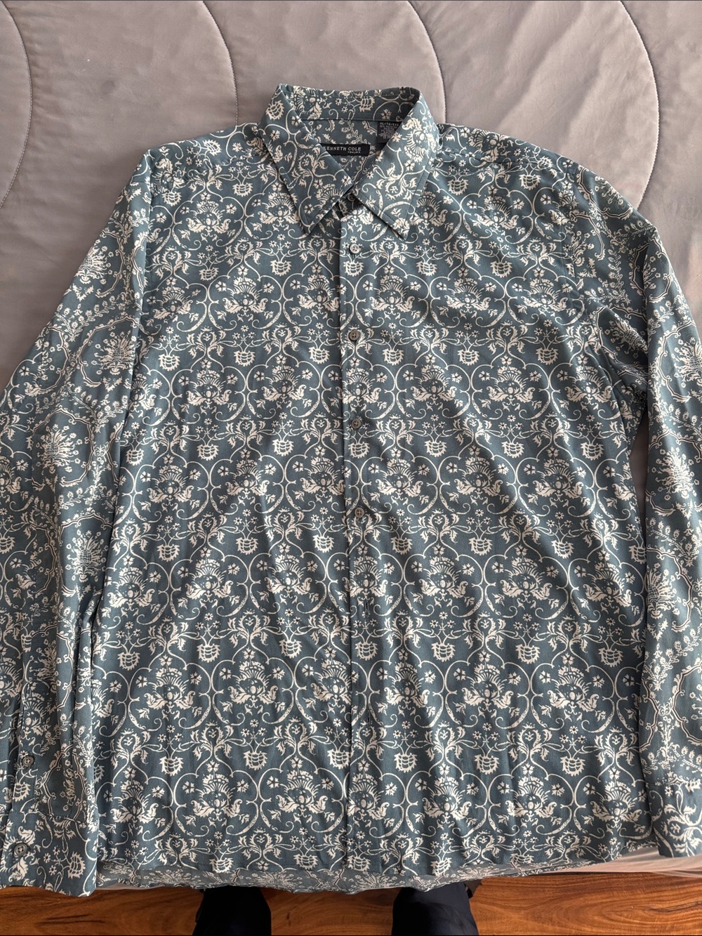 Kenneth Cole Teal and White Floral Print Button-Up